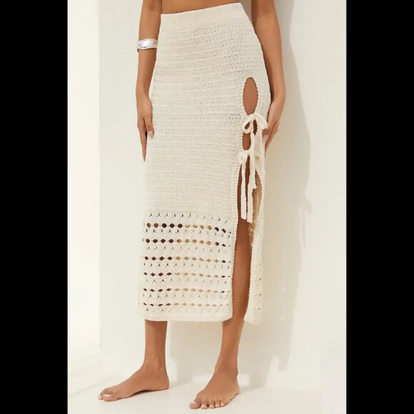 Brand New CELANDINE knit side-slit midi skirt - Picture 3 of 5